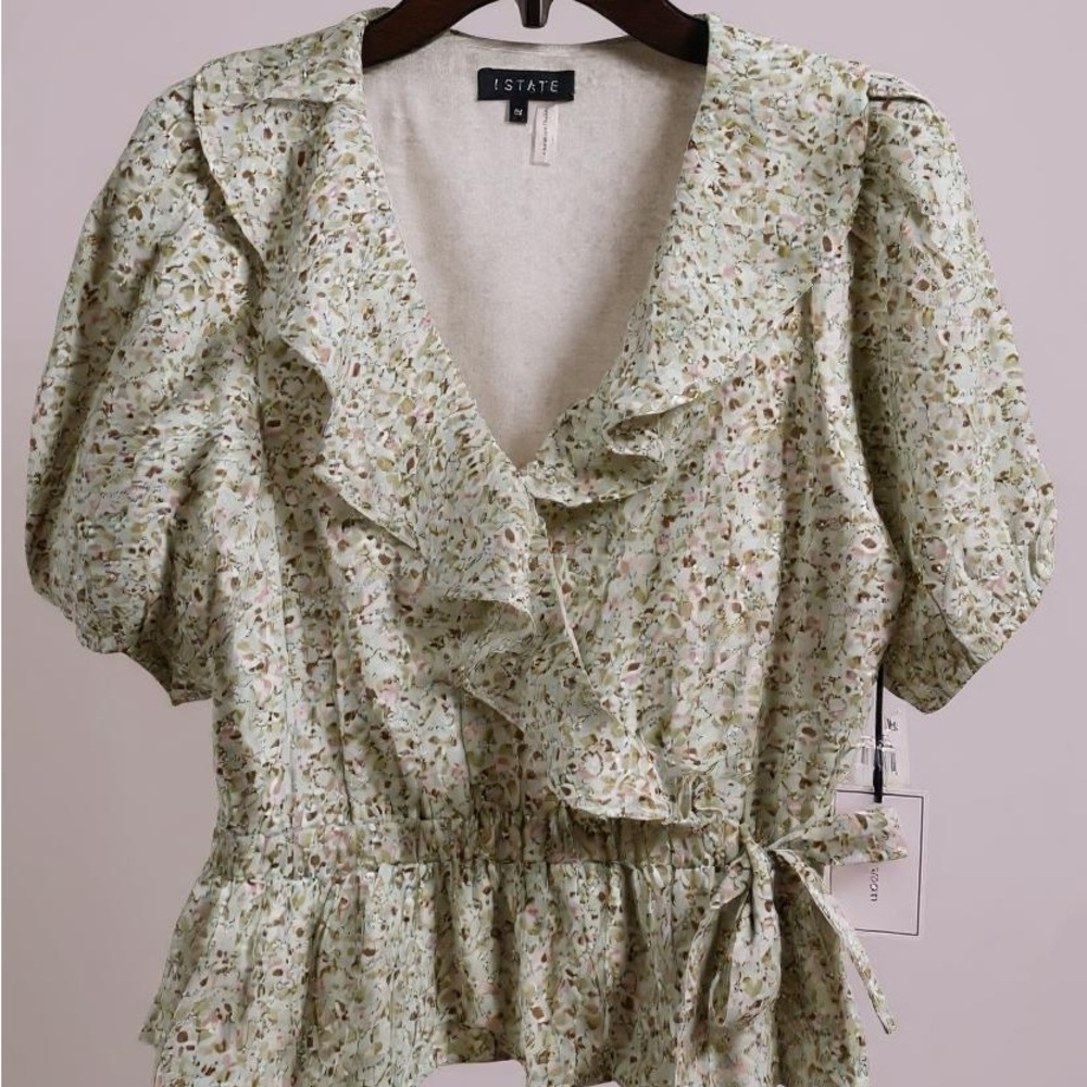 NWT - 1. State Floral Ruffle Blouse - White and Green - Size M - Picture 2 of 7